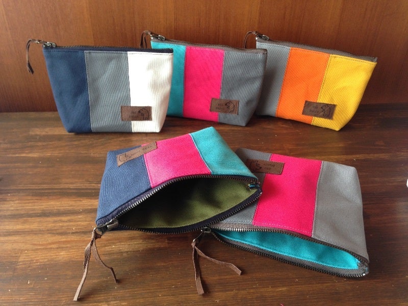 トリコロ (三色角ポーチ)